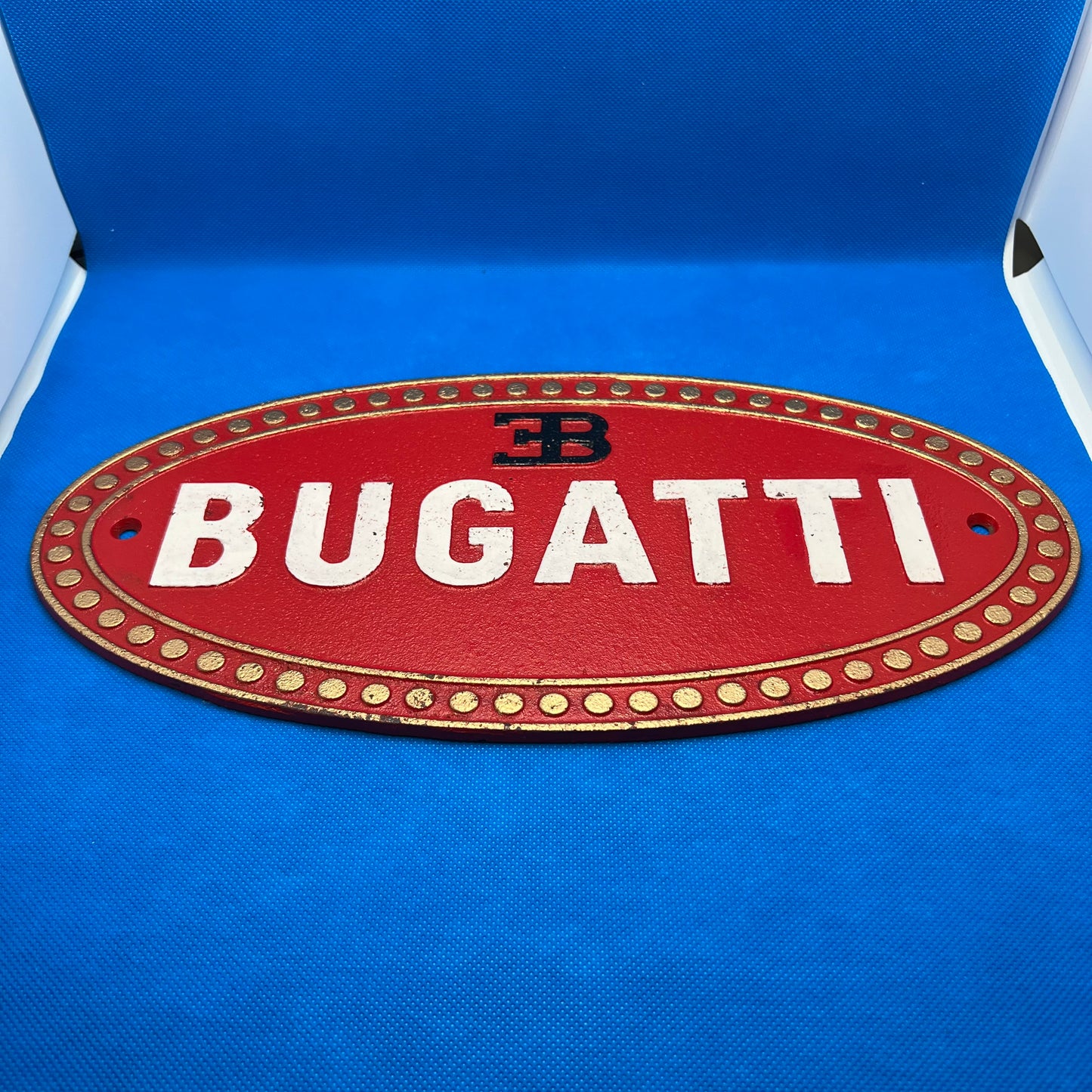 Bugatti Emblem Cast Iron (Crackle Finish)