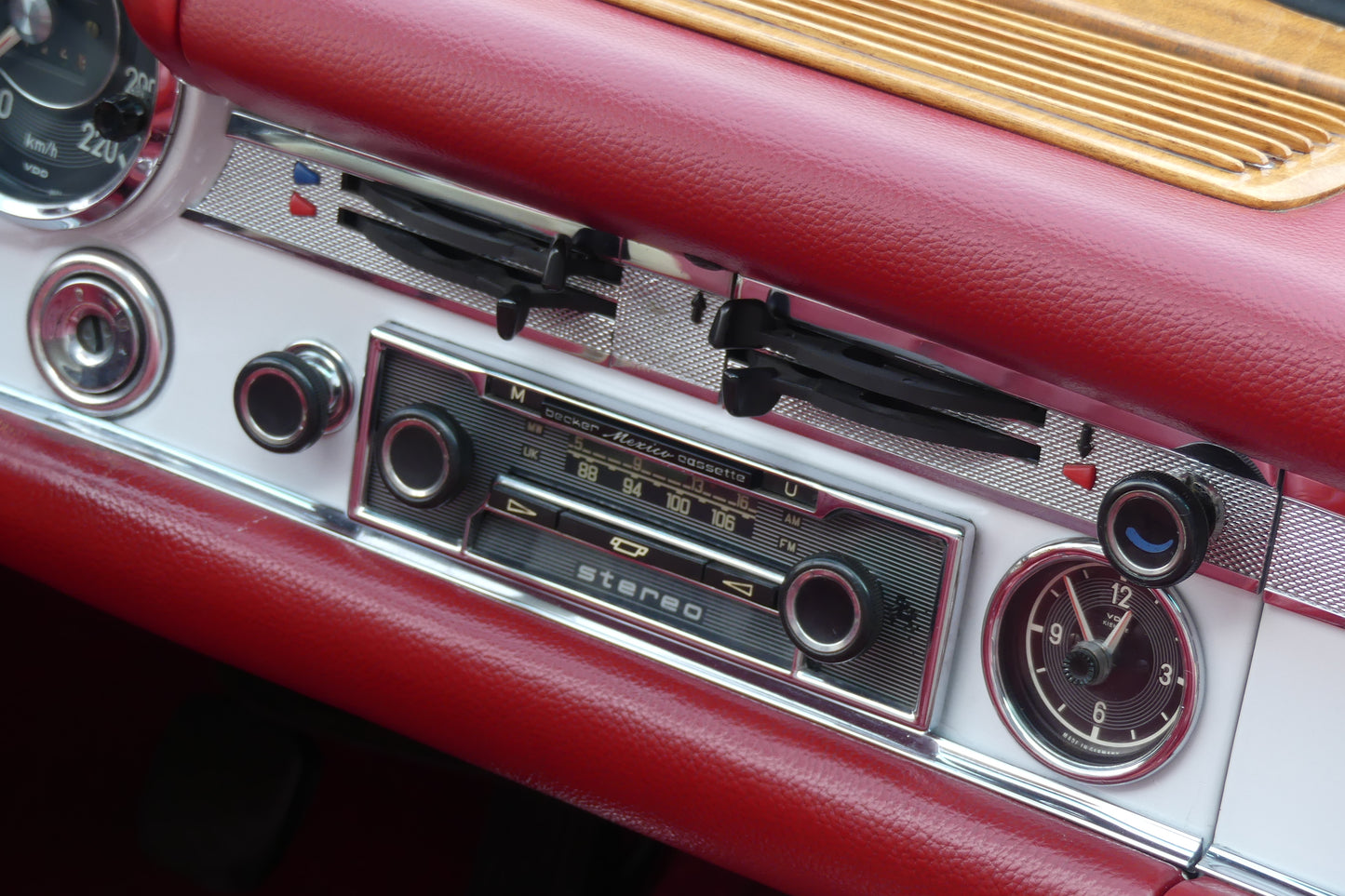 1968 Mercedes 280SL Pagoda