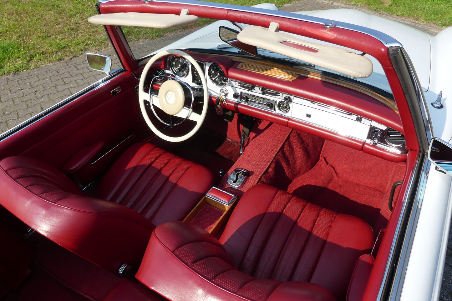 1968 Mercedes 280SL Pagoda