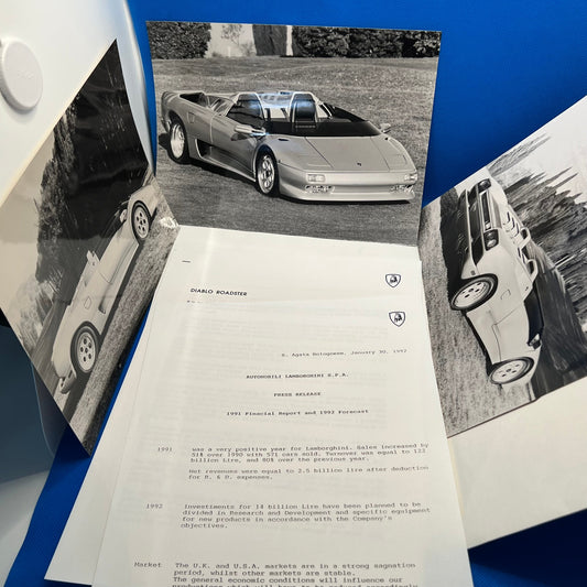 Lamborghini Roadster Press Kit (1992)