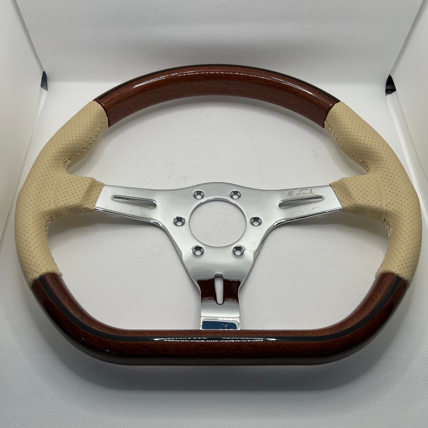 Nardi Kallista Steering Wheel - Wood and Leather (1990-2000)