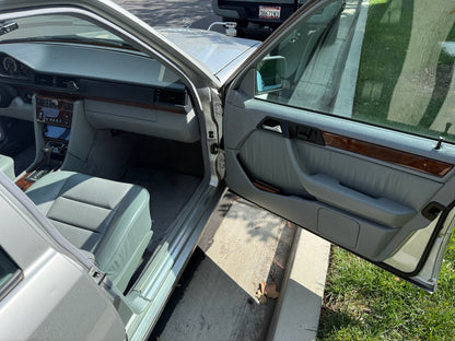 1993 Mercedes 500E - Built by Porsche